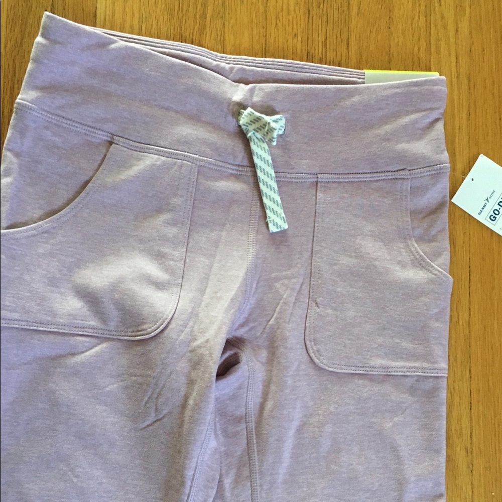 NWT old navy girls’ activewear pants - Picture 3 of 4